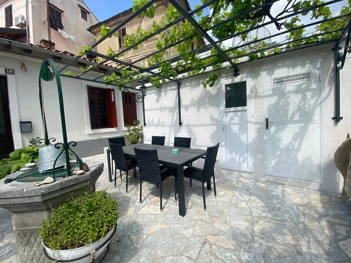 Apartment Secret Hideaway In The Volosko Old Town Opatija